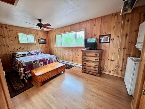 5713 Crane Lake Road Buyck MN 55771