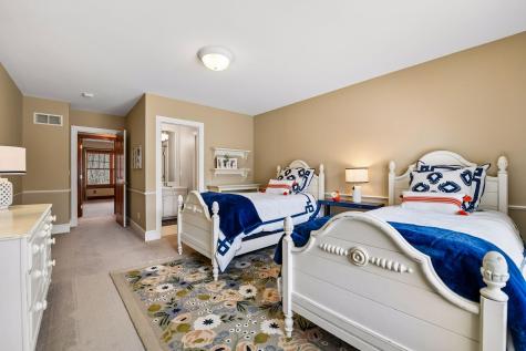 8662 Great Waters Alcove Eden Prairie MN 55347
