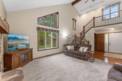 12870 Essex Way Apple Valley MN 55124