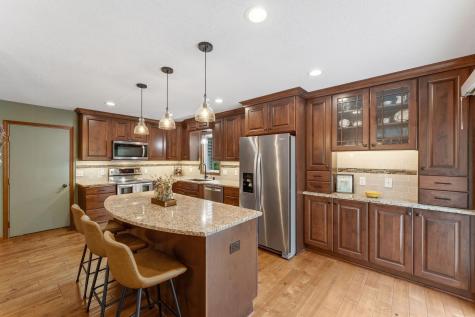 12870 Essex Way Apple Valley MN 55124