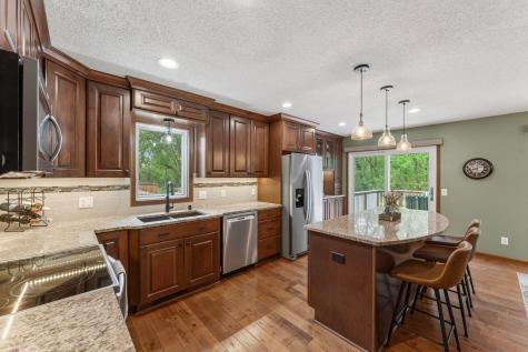 12870 Essex Way Apple Valley MN 55124