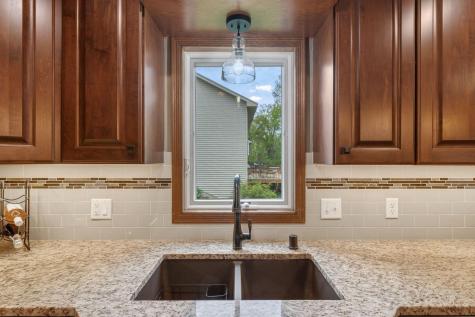 12870 Essex Way Apple Valley MN 55124