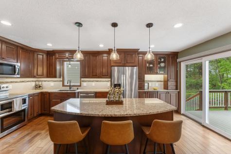 12870 Essex Way Apple Valley MN 55124