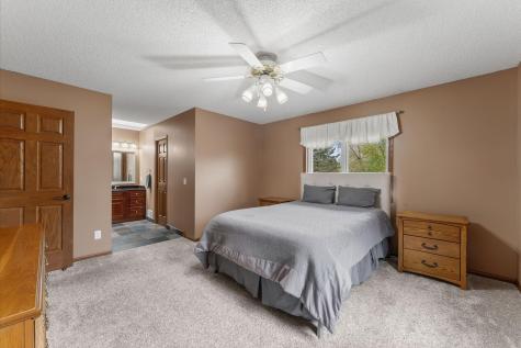 12870 Essex Way Apple Valley MN 55124