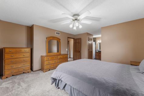 12870 Essex Way Apple Valley MN 55124