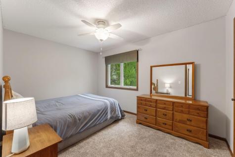 12870 Essex Way Apple Valley MN 55124