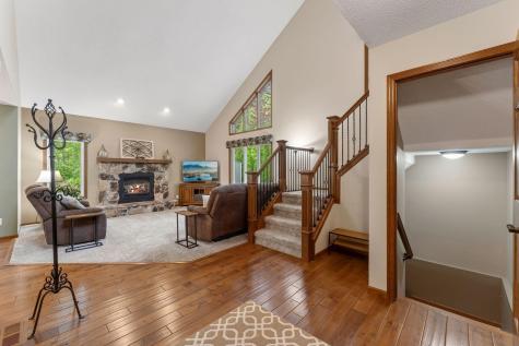12870 Essex Way Apple Valley MN 55124