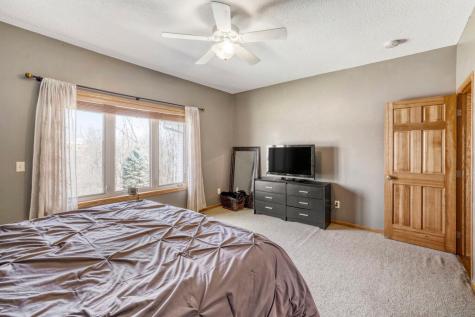 2334 Manuela Drive Chaska MN 55318