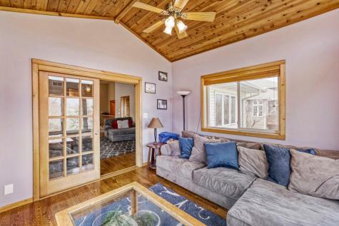 2334 Manuela Drive Chaska MN 55318