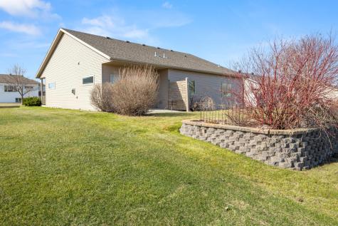 1206 6th Avenue NE Dilworth MN 56529