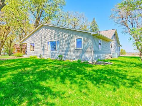 10931 Us Highway 12 SW Howard Lake MN 55349