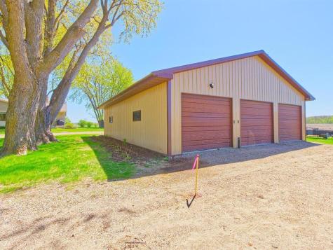 10931 Us Highway 12 SW Howard Lake MN 55349