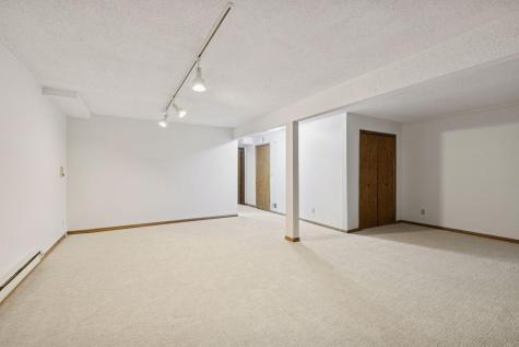 6066 Blake Ridge Road Edina MN 55436