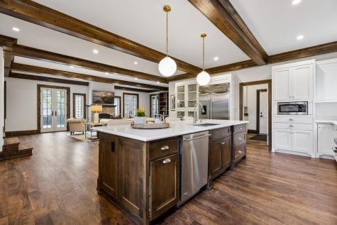 2204 W Lake Of The Isles Parkway Minneapolis MN 55405