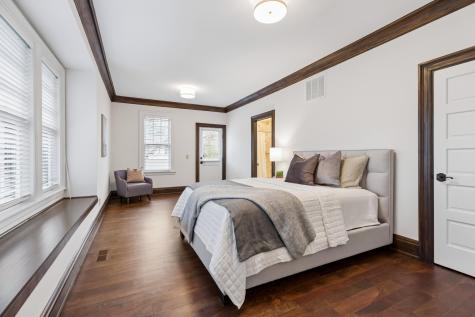 2204 W Lake Of The Isles Parkway Minneapolis MN 55405