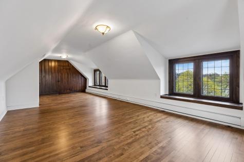 2204 W Lake Of The Isles Parkway Minneapolis MN 55405