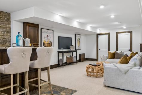 2204 W Lake Of The Isles Parkway Minneapolis MN 55405
