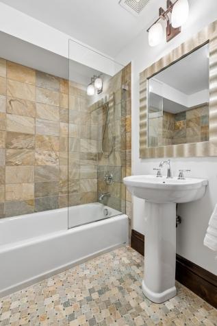 2204 W Lake Of The Isles Parkway Minneapolis MN 55405