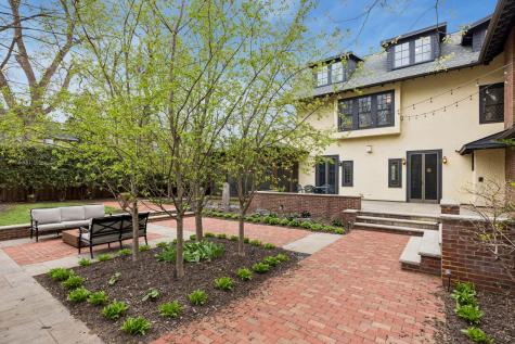 2204 W Lake Of The Isles Parkway Minneapolis MN 55405