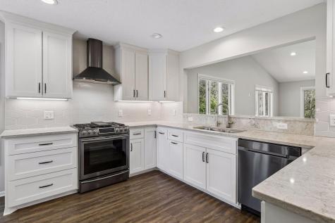 1691 Brueberry Lane Arden Hills MN 55112