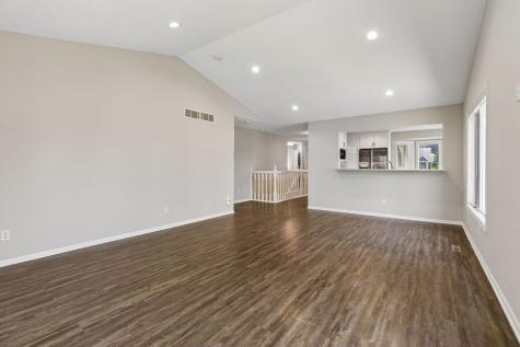 1691 Brueberry Lane Arden Hills MN 55112