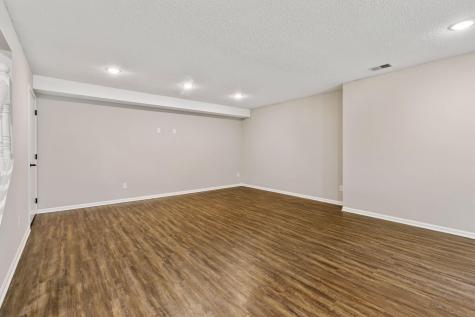 1691 Brueberry Lane Arden Hills MN 55112