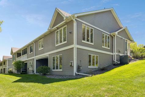 1691 Brueberry Lane Arden Hills MN 55112