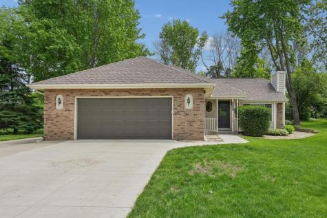 20524 Javelin Circle Lakeville MN 55044