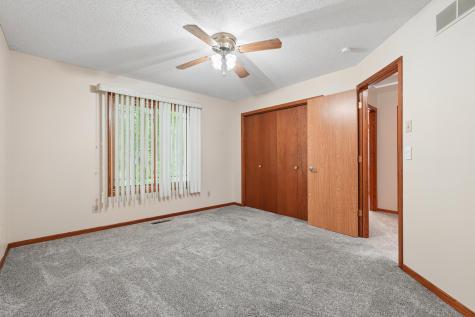 20524 Javelin Circle Lakeville MN 55044