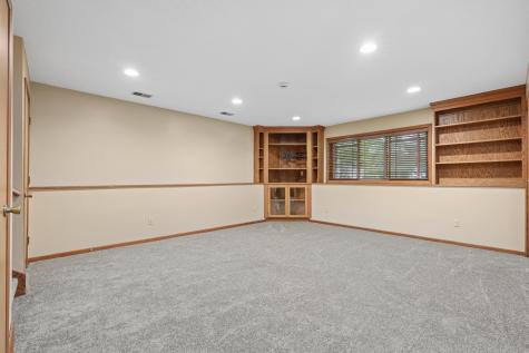 20524 Javelin Circle Lakeville MN 55044