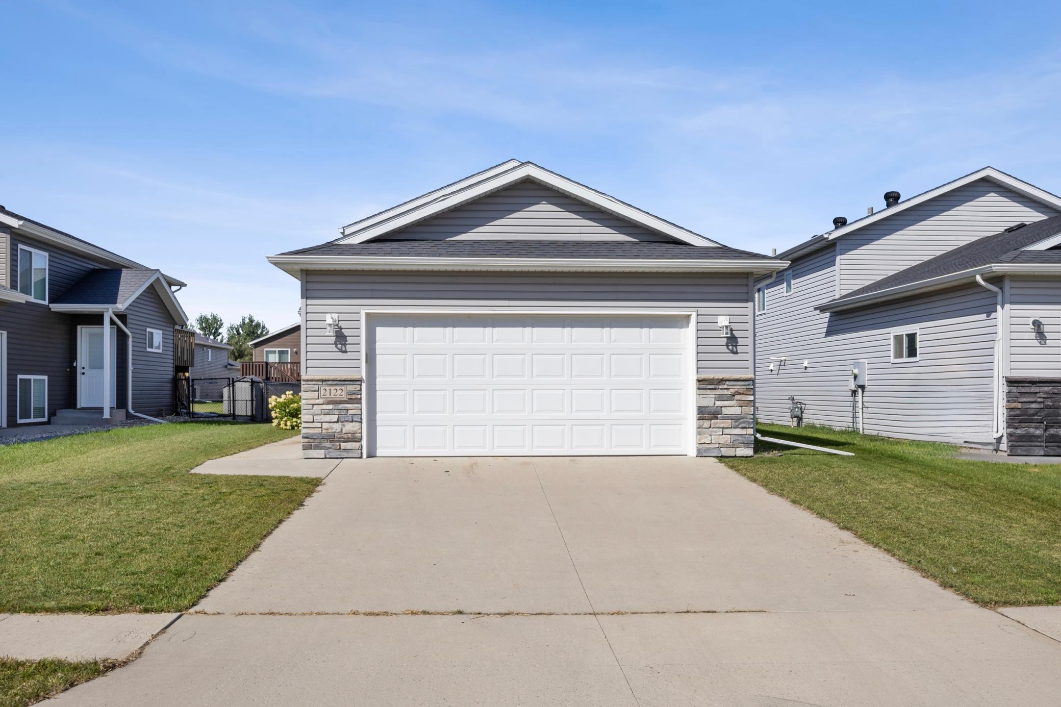 2122 10th Street W West Fargo ND 58078