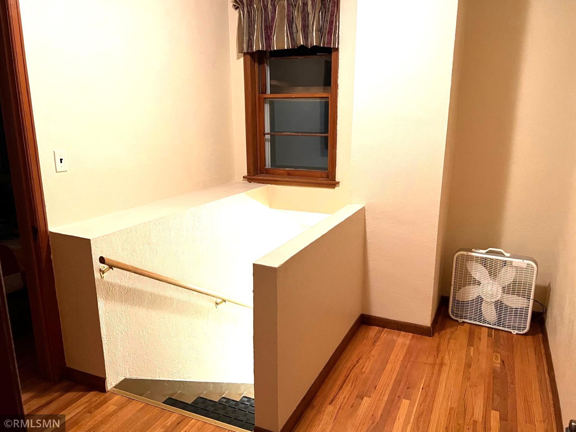 103 E Pearl Street Adrian MN 56110