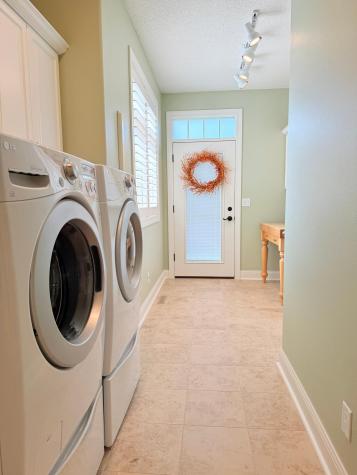 533 Hampton Drive W Moorhead MN 56560