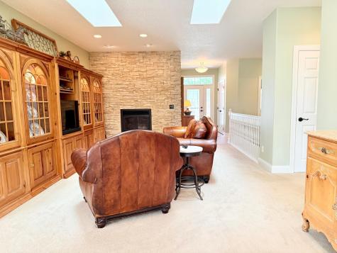 533 Hampton Drive W Moorhead MN 56560