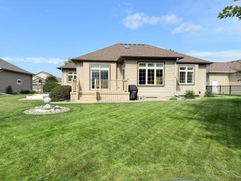 533 Hampton Drive W Moorhead MN 56560