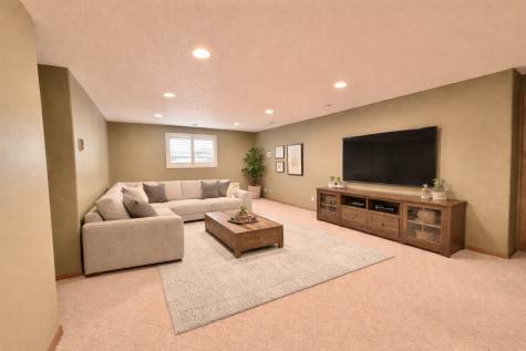 533 Hampton Drive W Moorhead MN 56560