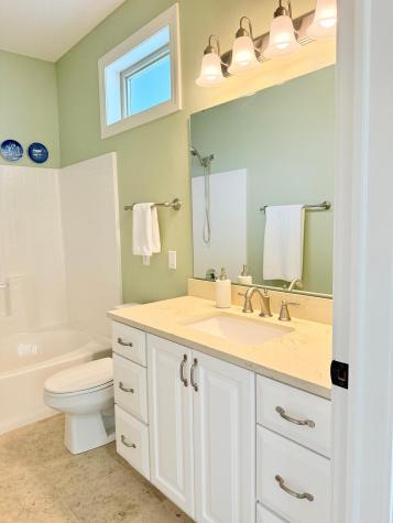 533 Hampton Drive W Moorhead MN 56560