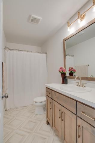 2575 Golden Lane S Fargo ND 58104