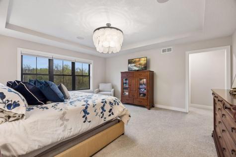 11724 Azure Lane Inver Grove Heights MN 55077
