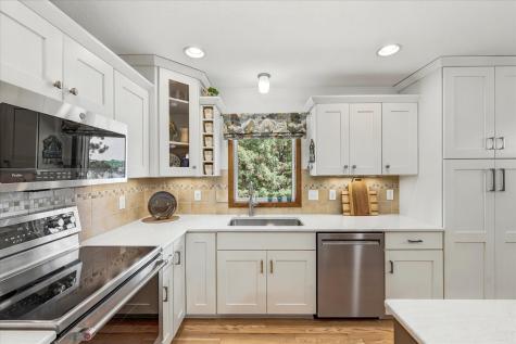 974 Kohlman Lane Maplewood MN 55109