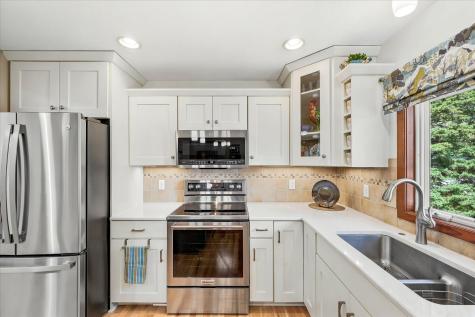 974 Kohlman Lane Maplewood MN 55109