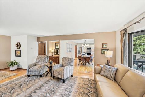 974 Kohlman Lane Maplewood MN 55109