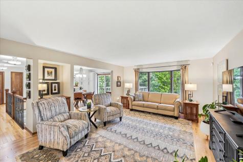 974 Kohlman Lane Maplewood MN 55109