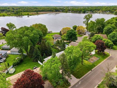974 Kohlman Lane Maplewood MN 55109