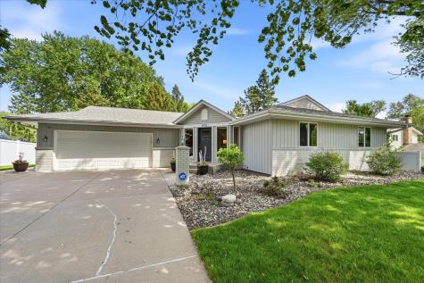 974 Kohlman Lane Maplewood MN 55109