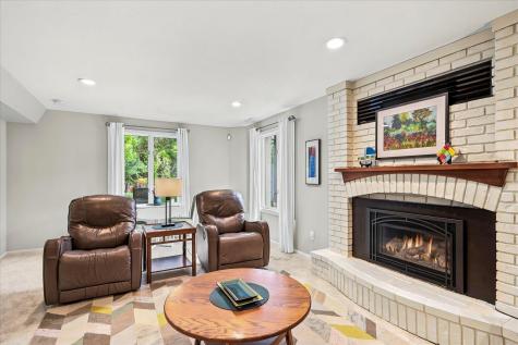 974 Kohlman Lane Maplewood MN 55109
