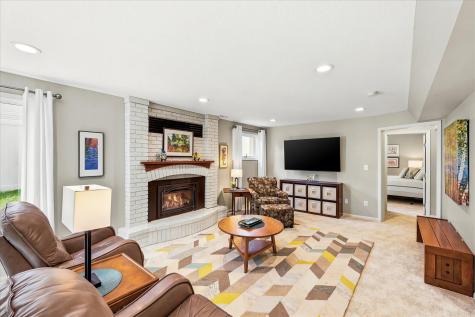 974 Kohlman Lane Maplewood MN 55109