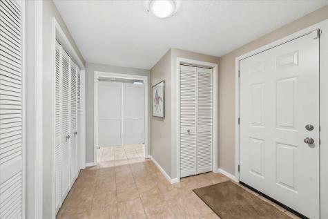 974 Kohlman Lane Maplewood MN 55109