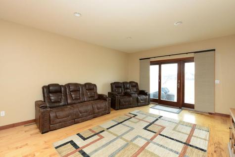 4615 Beach Lane S Fargo ND 58104