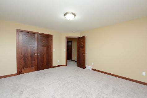 4615 Beach Lane S Fargo ND 58104